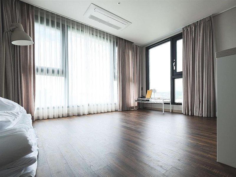 Hotel Seogwipean Seogwipo Esterno foto