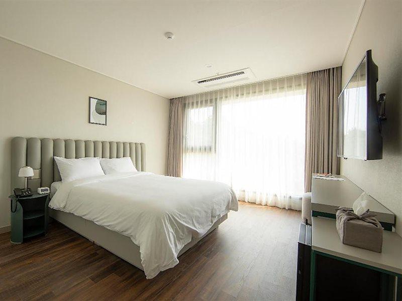 Hotel Seogwipean Seogwipo Esterno foto