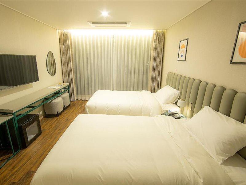 Hotel Seogwipean Seogwipo Esterno foto