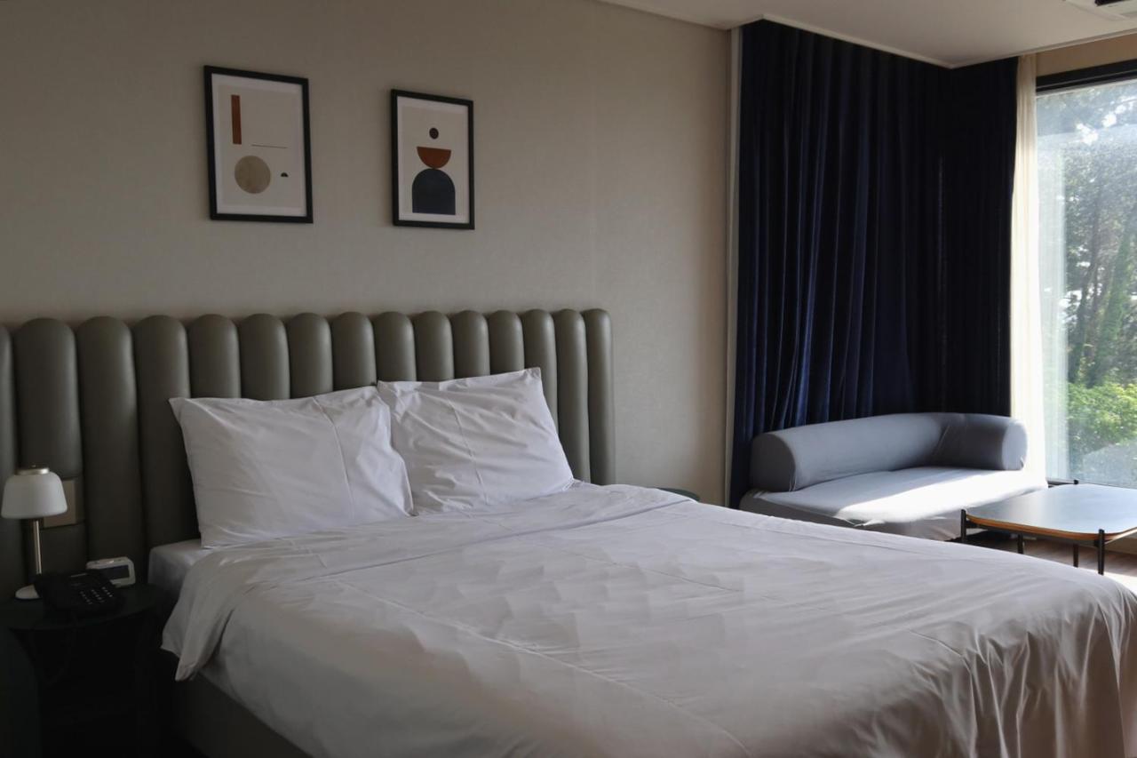 Hotel Seogwipean Seogwipo Esterno foto