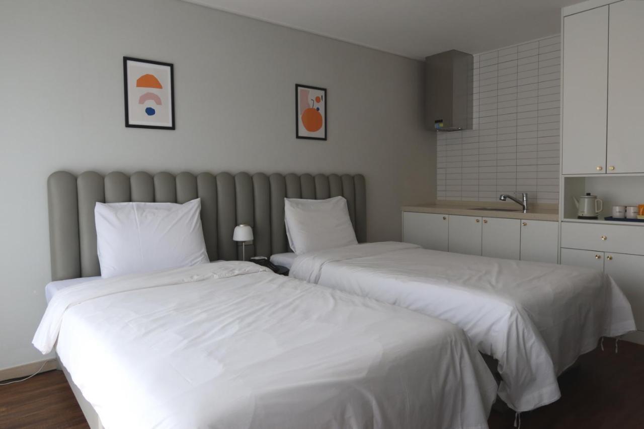Hotel Seogwipean Seogwipo Esterno foto