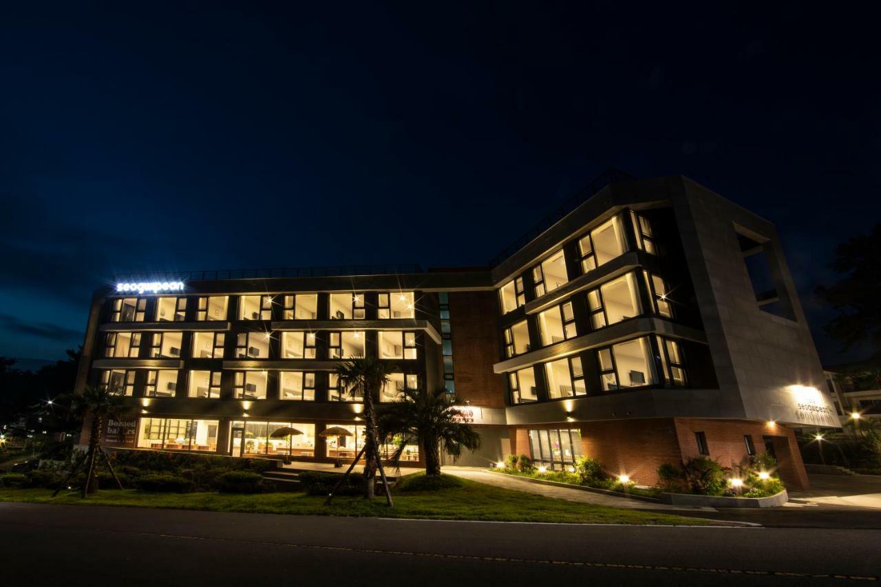 Hotel Seogwipean Seogwipo Esterno foto